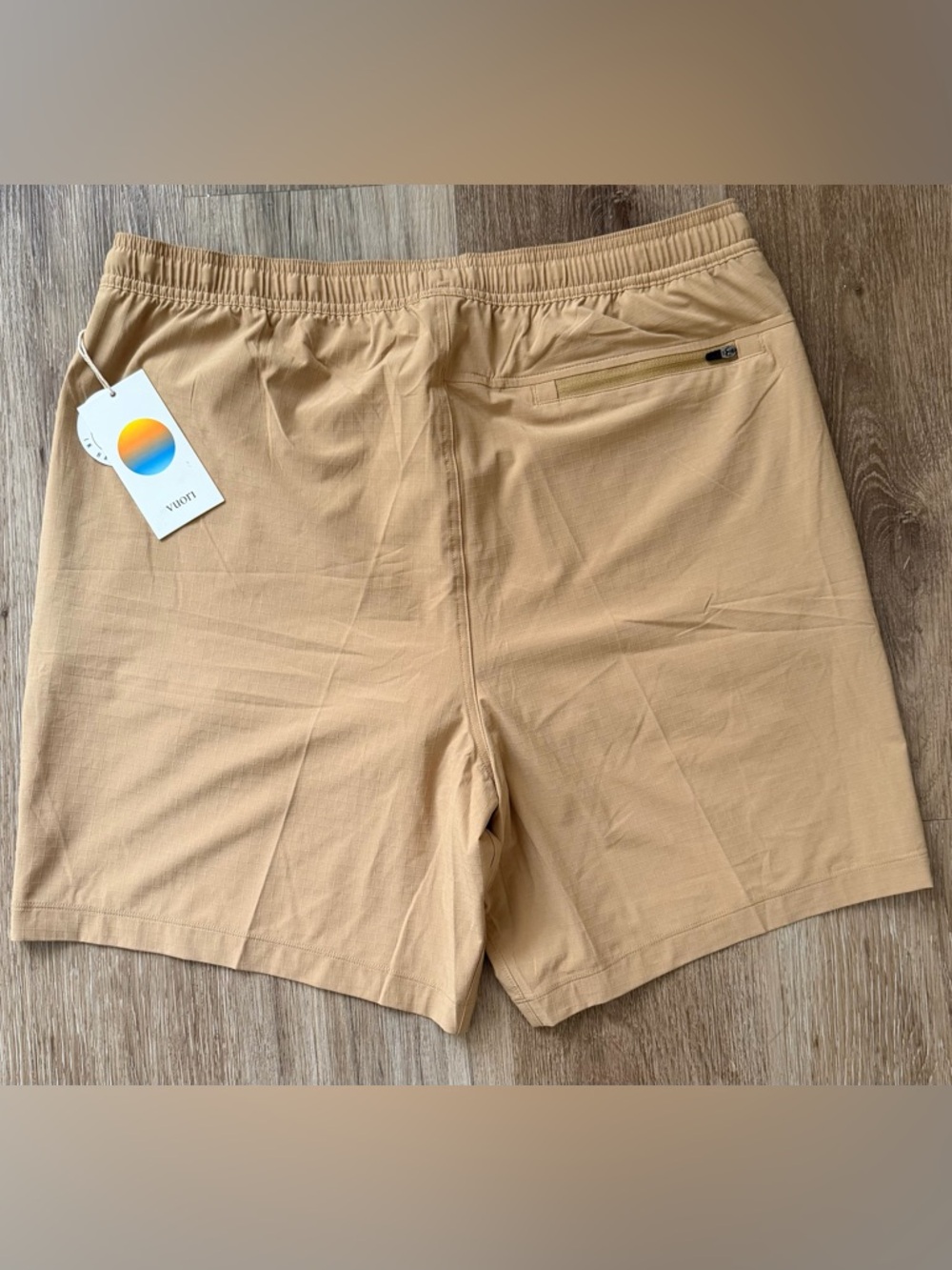 Vuori HardKore Short Lined 7" Burlap Sz Large V3072 Athletic NWT - Picture 2 of 6